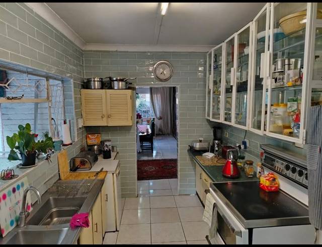 4 BEDROOM HOUSE FOR SALE IN KEW
